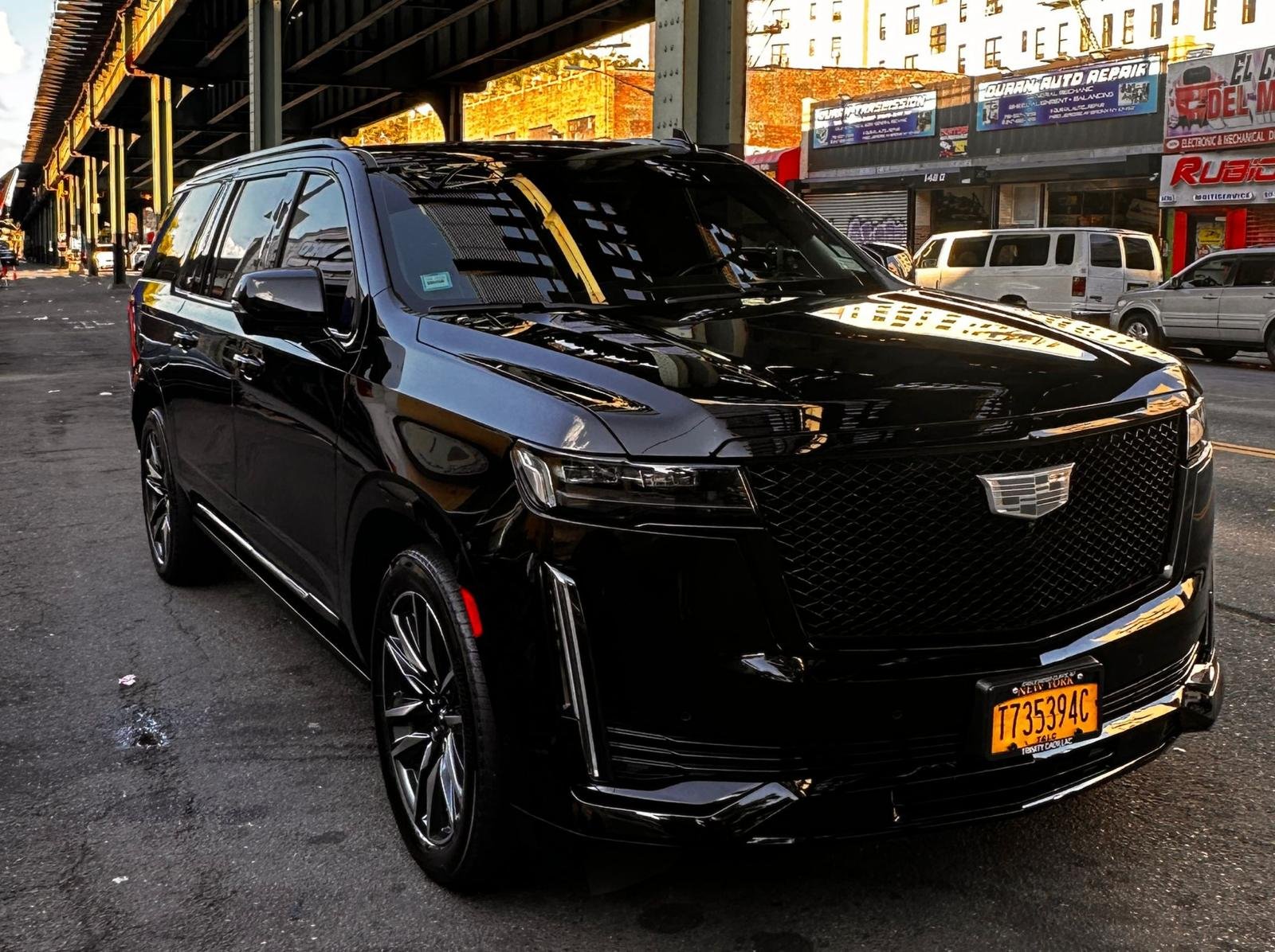 Skyline VIP Limo black Cadillac Escalade for NYC airport and black car service