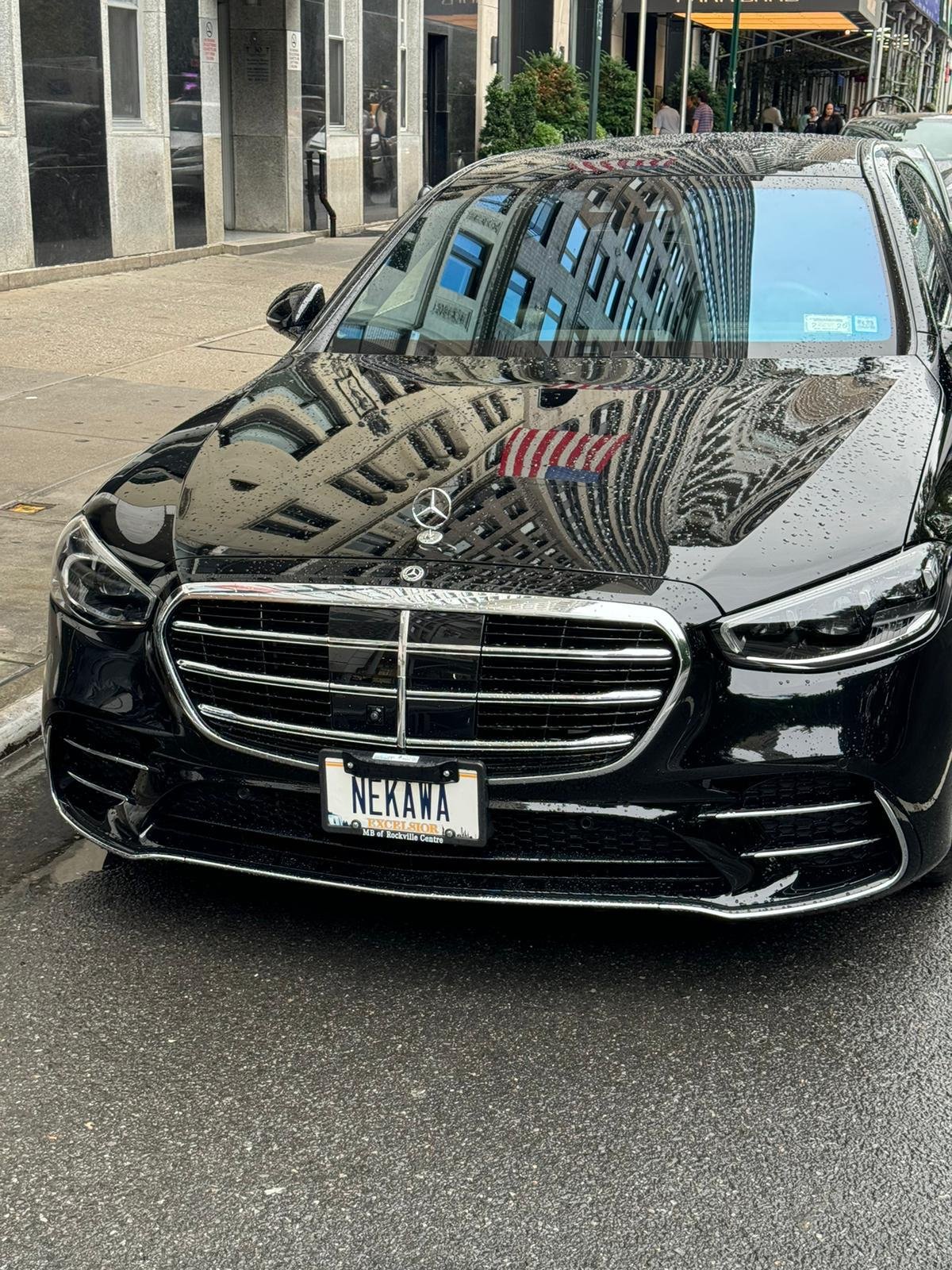 Skyline VIP Limo Mercedes sedan for NYC executive transportation